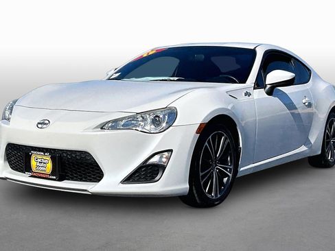 Used 2015 Scion FR-S RWD image 1