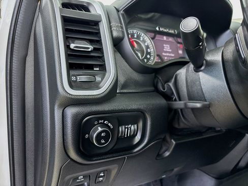 Used 2020 RAM 1500 Laramie AWD/4WD image 9