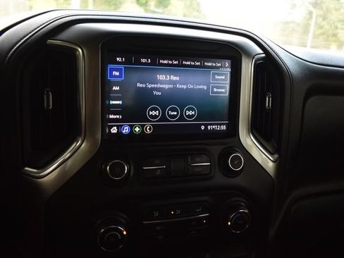 Used 2021 Chevrolet Silverado 2500 LT w/ Z71 Off-Road Package AWD/4WD image 13