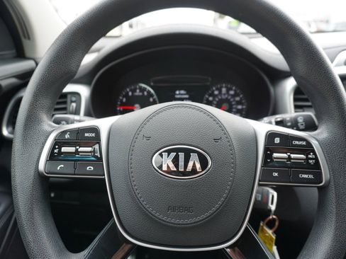 Used 2019 Kia Sorento LX image 21
