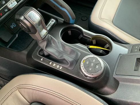 Used 2021 Ford Bronco Wildtrak image 28