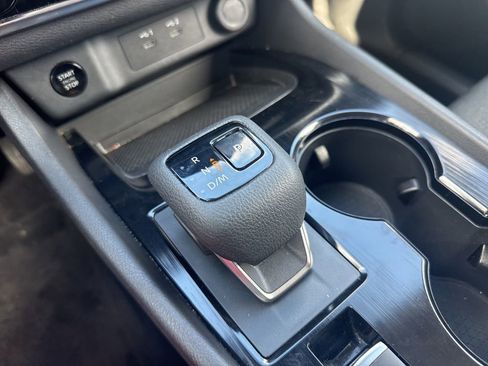 Used 2024 Nissan Rogue SV image 40