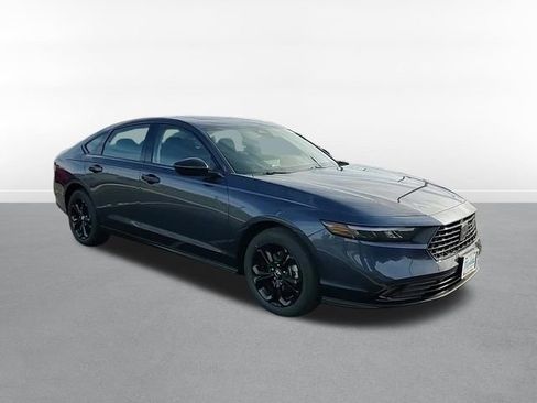 New 2025 Honda Accord SE image 3