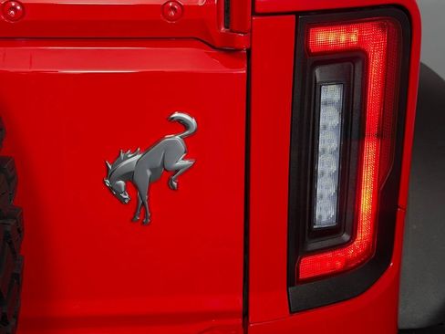 Used 2024 Ford Bronco Heritage Edition image 11