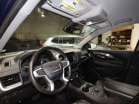 Certified 2022 GMC Terrain SLT w/ Elevation Edition image 9