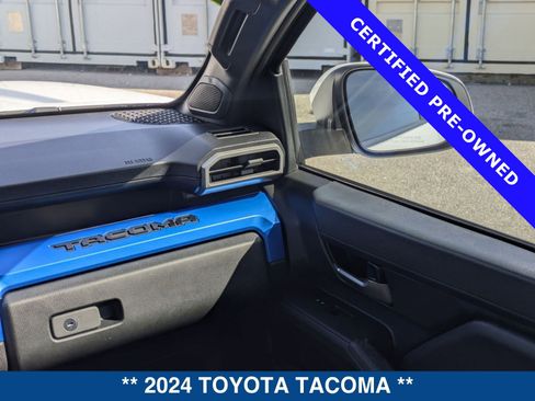 Used 2024 Toyota Tacoma TRD Sport image 18