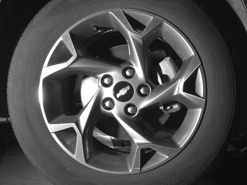 Used 2025 Chevrolet Trax LT FWD image 12