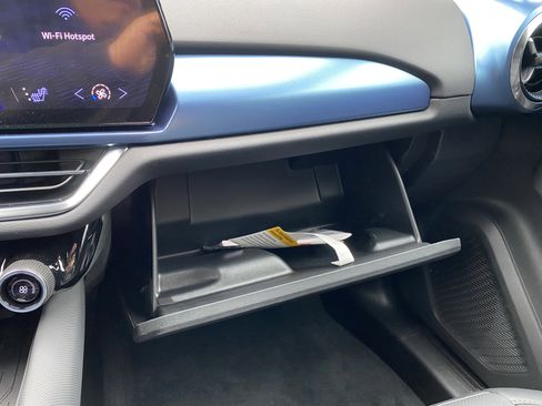 New 2026 Chevrolet Equinox EV LT image 30