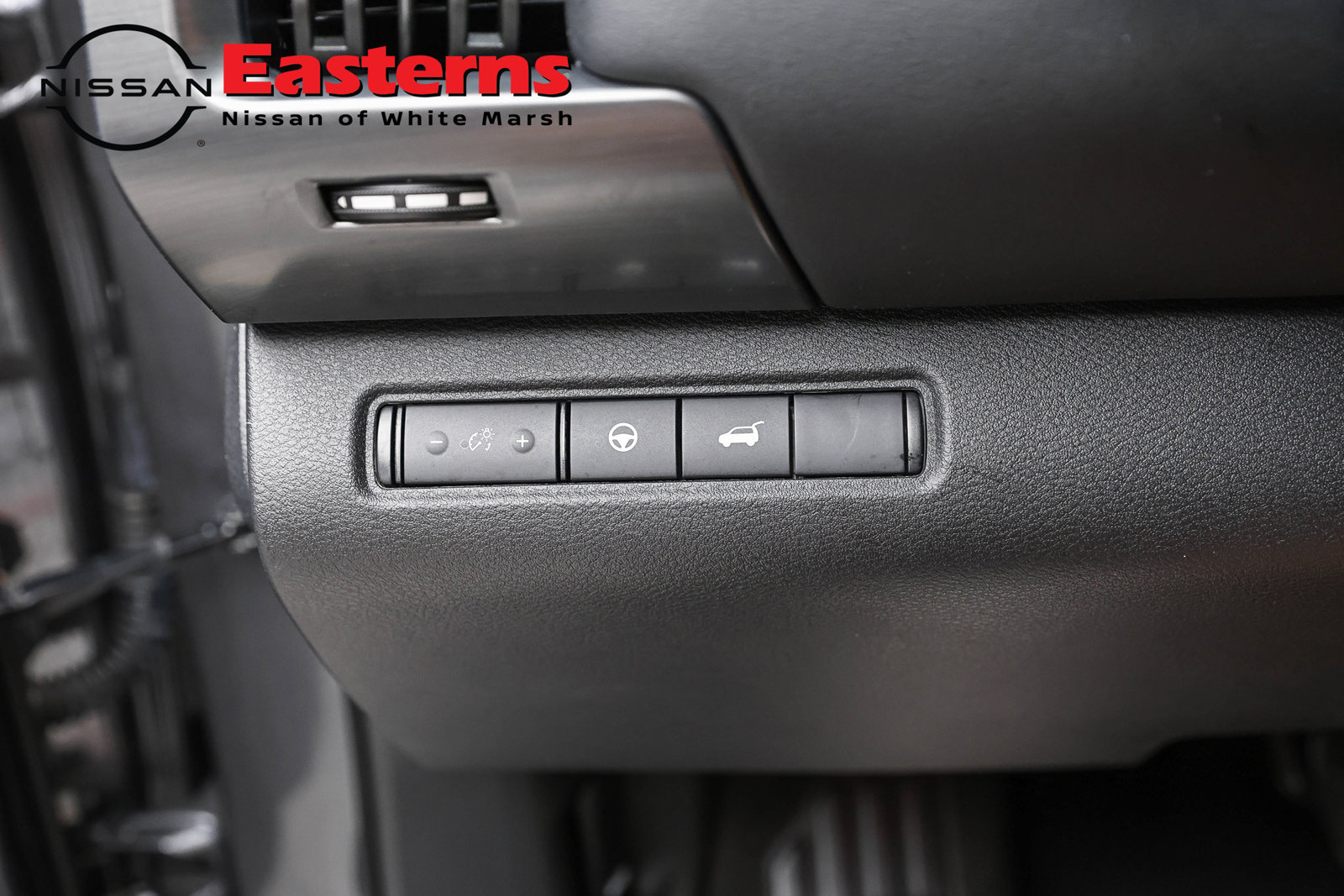 Used 2024 Nissan Pathfinder SL AWD/4WD image 22