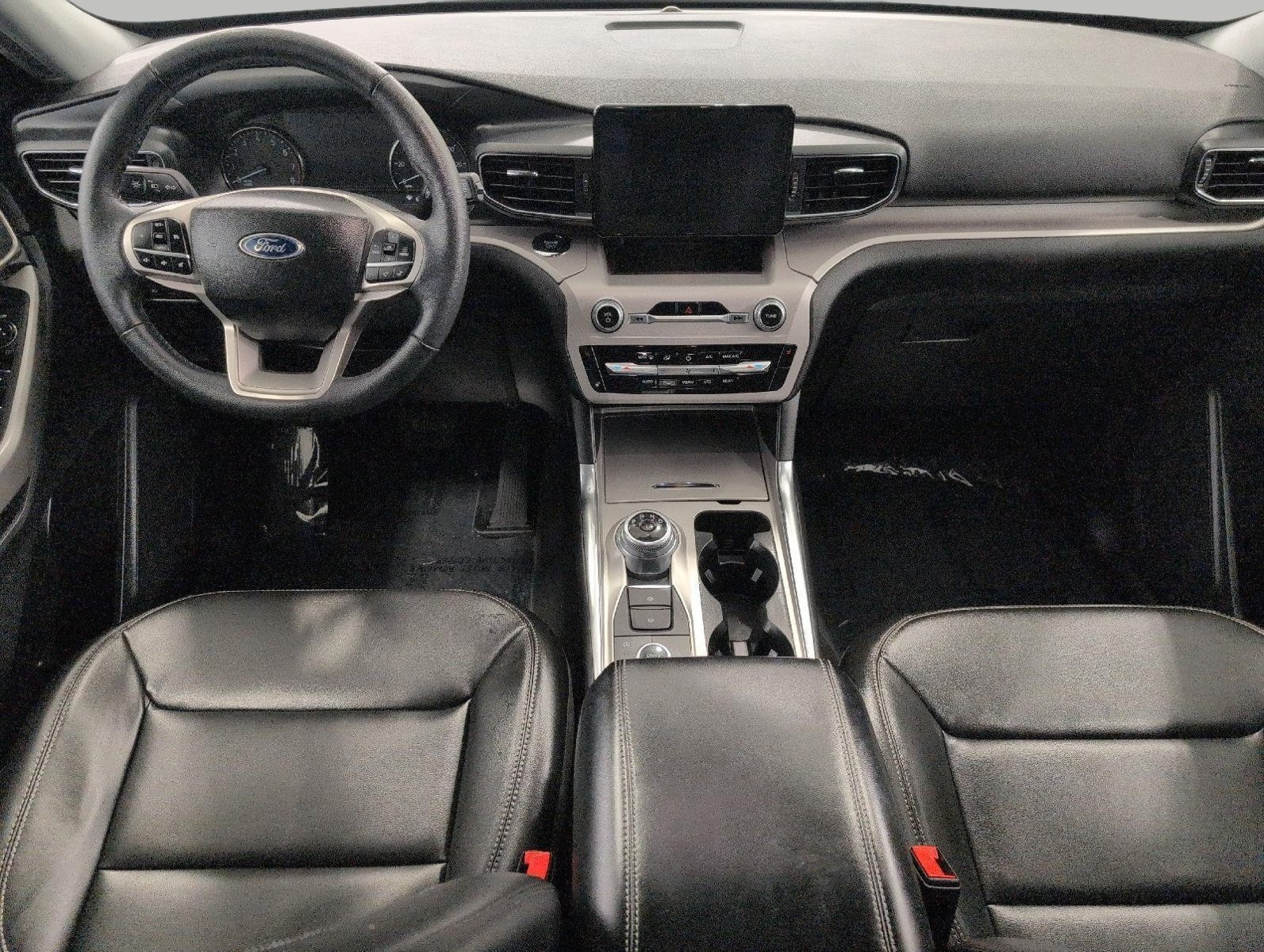 Used 2024 Ford Explorer XLT w/ Equipment Group 202A AWD/4WD image 35