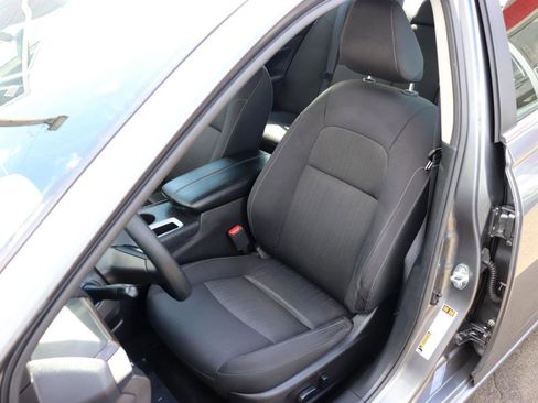 Used 2025 Nissan Altima 2.5 SV image 11