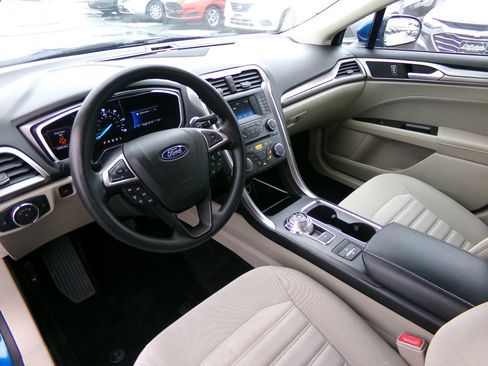 Used 2018 Ford Fusion SE image 15