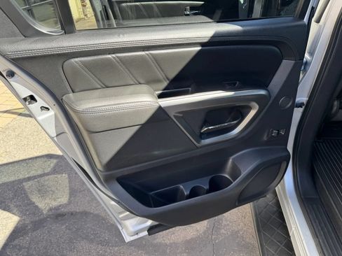 Used 2015 Nissan Armada SL AWD/4WD image 23