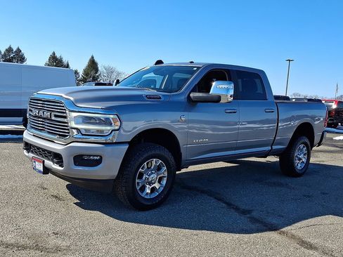 Used 2024 RAM 2500 Laramie image 6