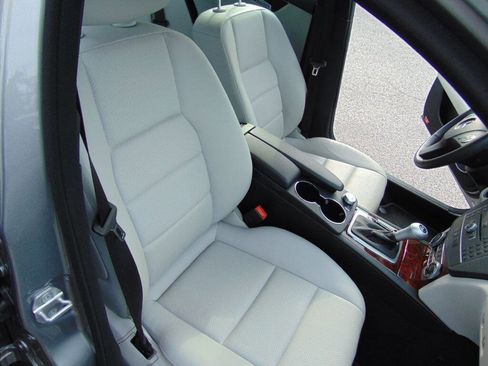 Used 2011 Mercedes-Benz C 300 Sedan image 24