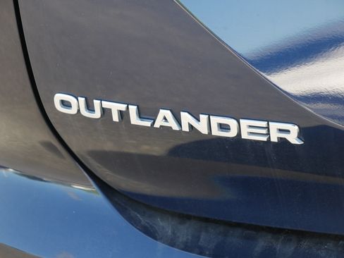 Used 2023 Mitsubishi Outlander SE AWD/4WD image 5