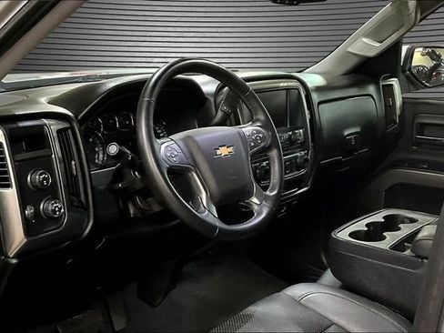 Used 2018 Chevrolet Silverado 1500 LT w/ LT Convenience Package image 17