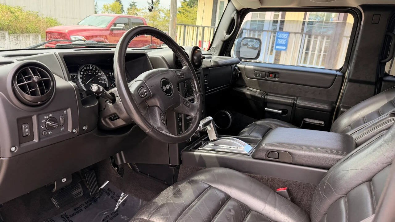 Used 2005 HUMMER H2 SUT w/ Preferred Equipment Group AWD/4WD image 12