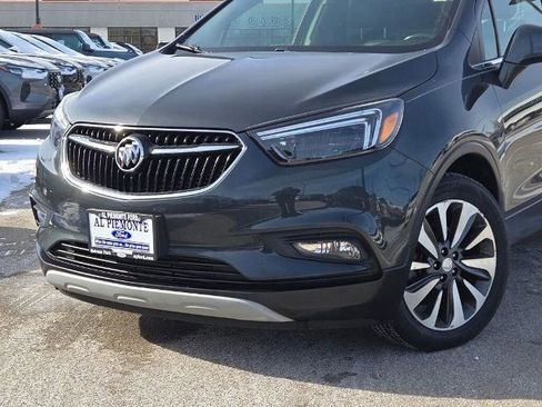 Used 2018 Buick Encore Essence image 2