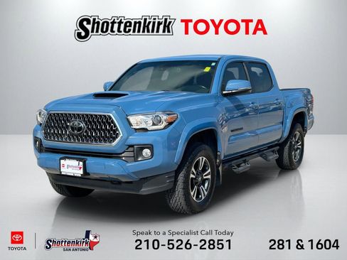 Used 2019 Toyota Tacoma TRD Sport w/ Technology Package image 1