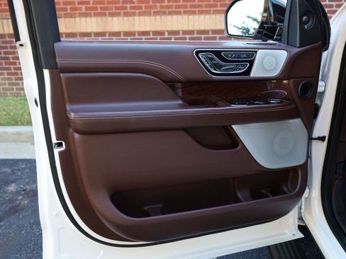 Used 2018 Lincoln Navigator Black Label w/ Cargo Package image 14