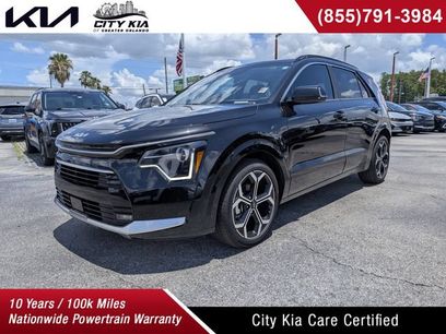 Used 2025 Kia Niro EX Touring