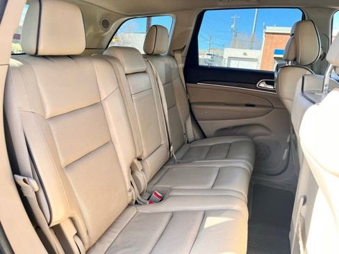 Used 2014 Jeep Grand Cherokee Overland image 23