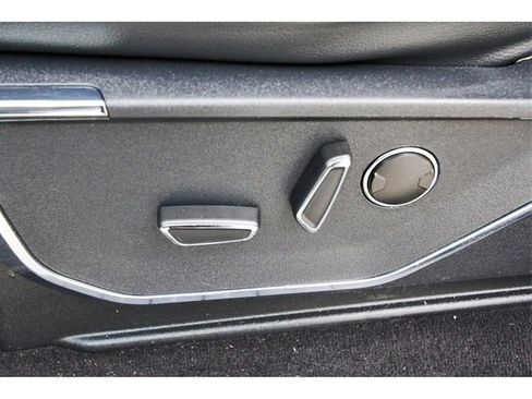 Used 2022 Ford F150 Lariat w/ Equipment Group 502A High image 30