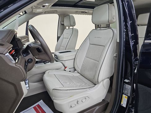 Used 2022 GMC Yukon Denali image 16