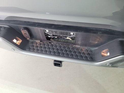 Used 2023 Chevrolet Colorado LT w/ LT Convenience Package III image 58