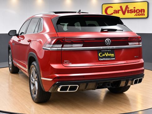 Used 2024 Volkswagen Atlas Cross Sport SEL R-Line AWD/4WD image 5