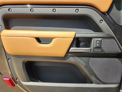 Used 2024 Land Rover Defender 90 Carpathian Edition image 22