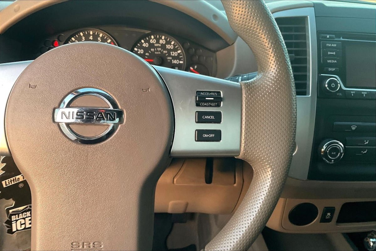 Used 2018 Nissan Frontier SV RWD image 18