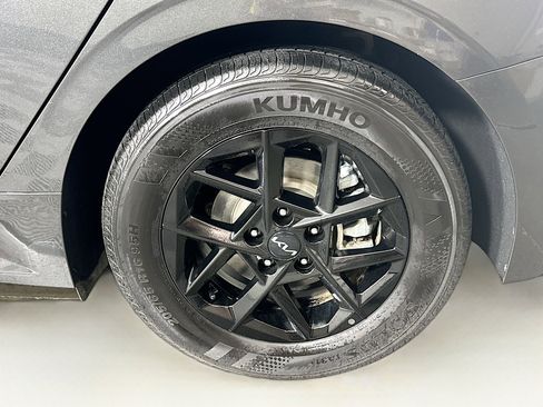 Used 2025 Kia K5 LXS image 11