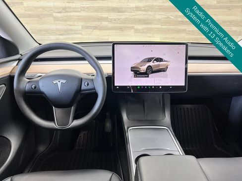 Used 2025 Tesla Model Y Long Range AWD/4WD image 2