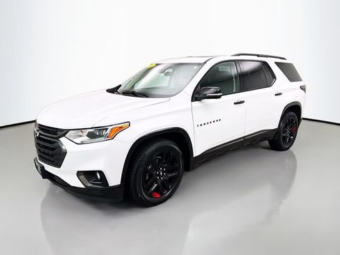 Used 2021 Chevrolet Traverse Premier w/ Redline Edition AWD/4WD image 3