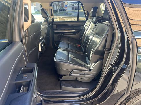 Used 2024 Ford Expedition Max XLT image 13