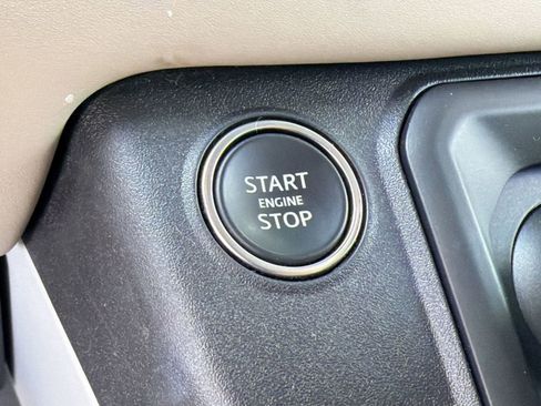 Used 2024 Land Rover Defender 110 S image 27