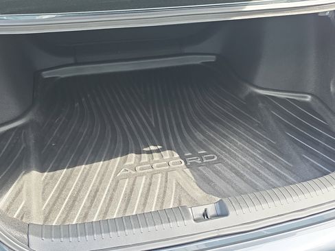 Certified 2025 Honda Accord LX image 6