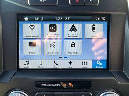 Used 2018 Ford F150 Lariat w/ Equipment Group 502A Luxury image 29