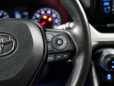 Certified 2022 Toyota RAV4 XLE Premium FWD image 13