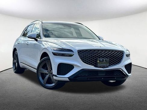 Used 2025 Genesis GV70 2.5T Sport Prestige w/ Sport Prestige Package image 2