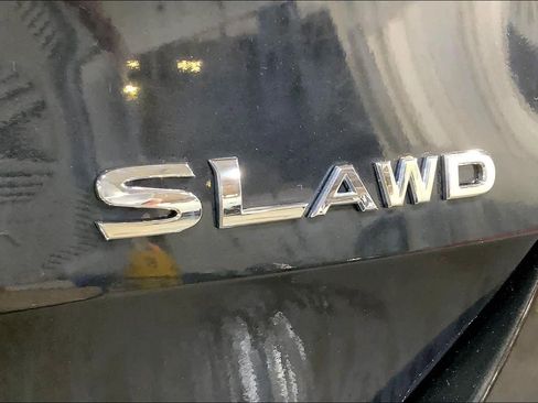 Used 2016 Nissan Rogue SL w/ SL Premium Package image 10