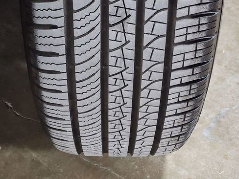 Used 2021 Volvo XC40 T4 R-Design w/ Advanced Package image 29