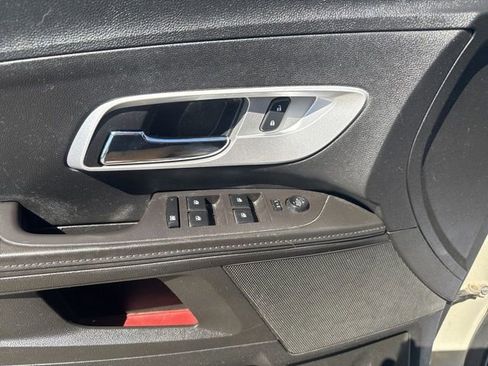 Used 2015 Chevrolet Equinox LS image 16