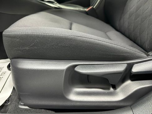 Used 2025 Toyota Corolla LE image 12