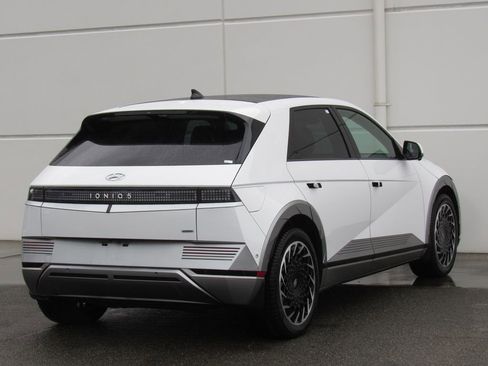 Used 2023 Hyundai Ioniq 5 Limited image 6