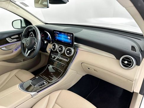 Used 2022 Mercedes-Benz GLC 300 image 28