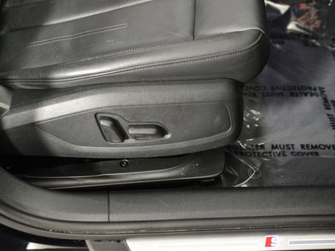 Used 2018 Audi A4 2.0T Ultra Premium w/ 18" Wheel Package image 10