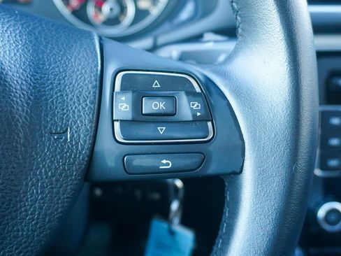 Used 2013 Volkswagen Passat 2.5 SE image 31